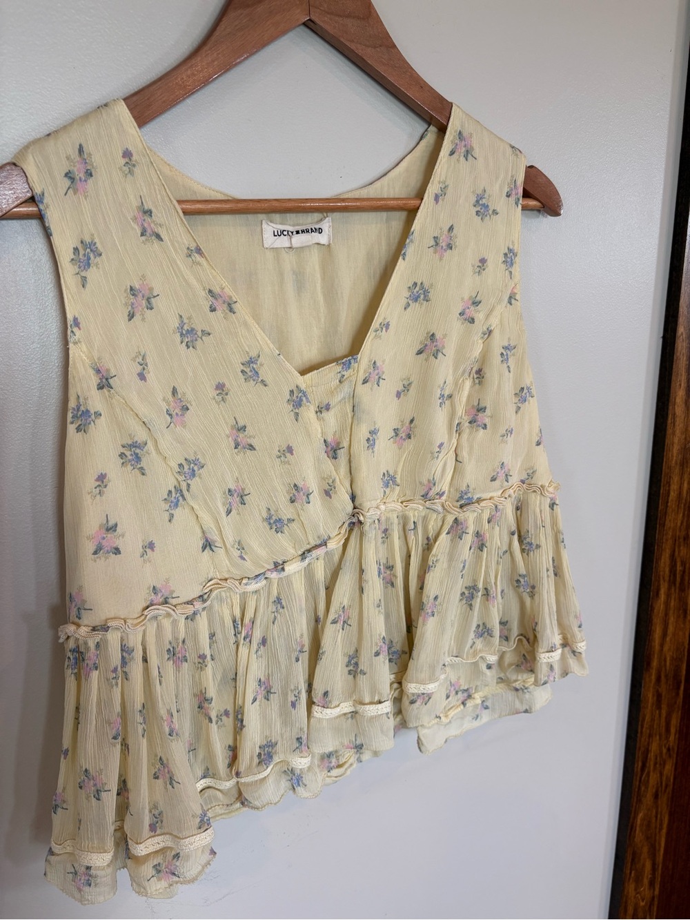 Lucky Brand Cream Floral Peplum Ruffle Tank
